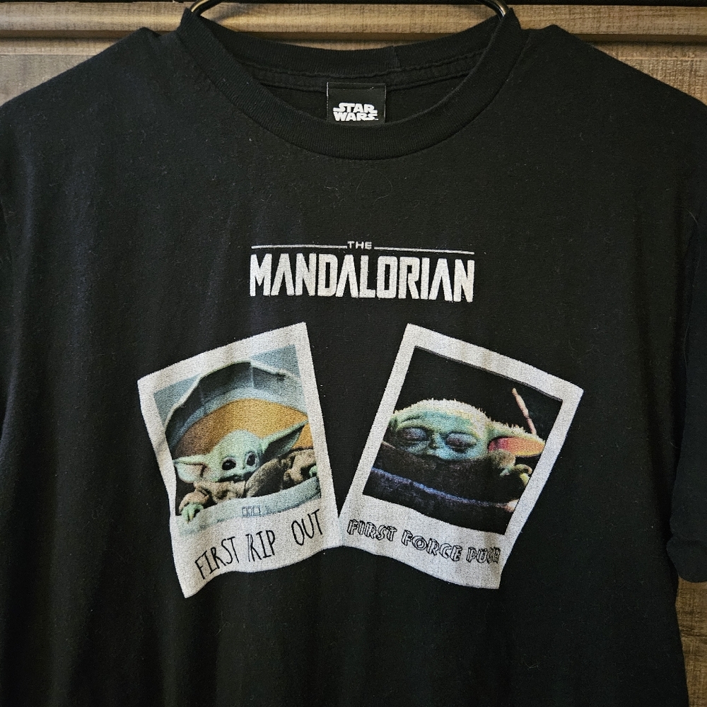 Mandalorian Tee w/ Grogu